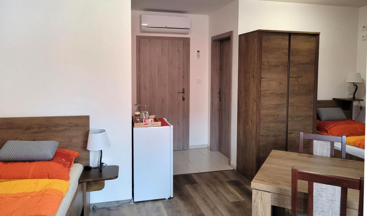 Penzion A Wellness U Trebonske Madony Екстер'єр фото