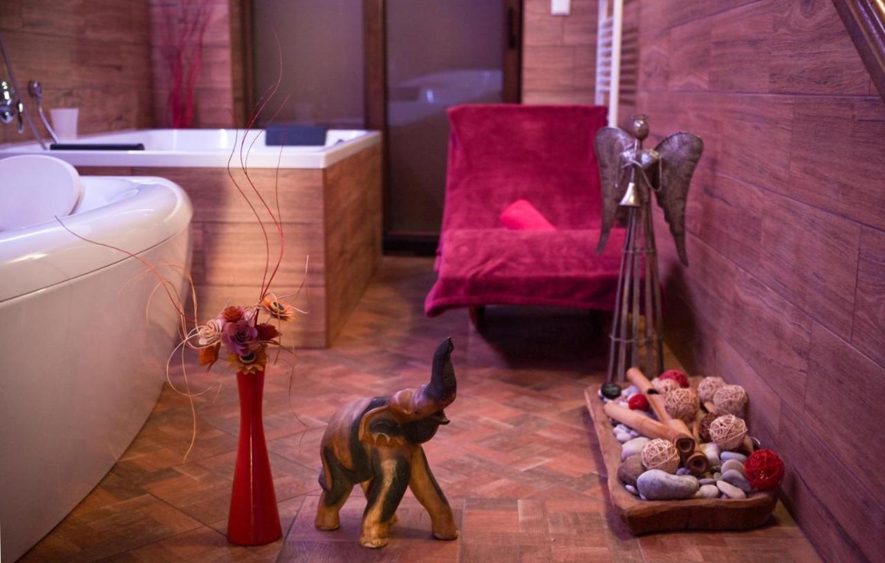 Penzion A Wellness U Trebonske Madony Екстер'єр фото