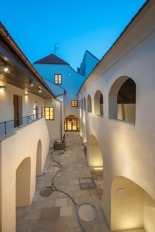 Penzion A Wellness U Trebonske Madony Екстер'єр фото